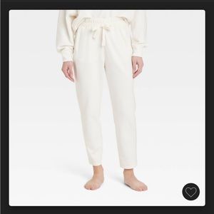 All in motion cream size medium cozy rib sweatshirt